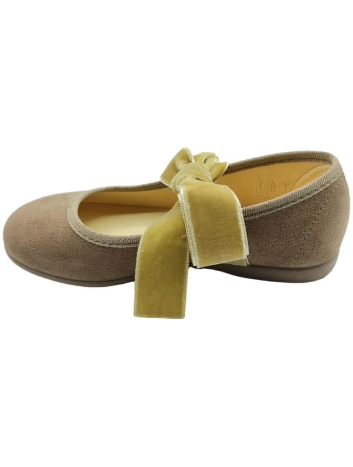 Bailarina Serraje Lazo