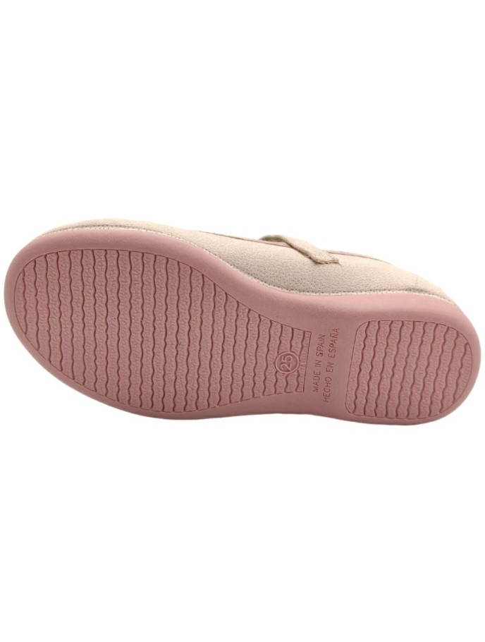 Merceditas Niña Suri