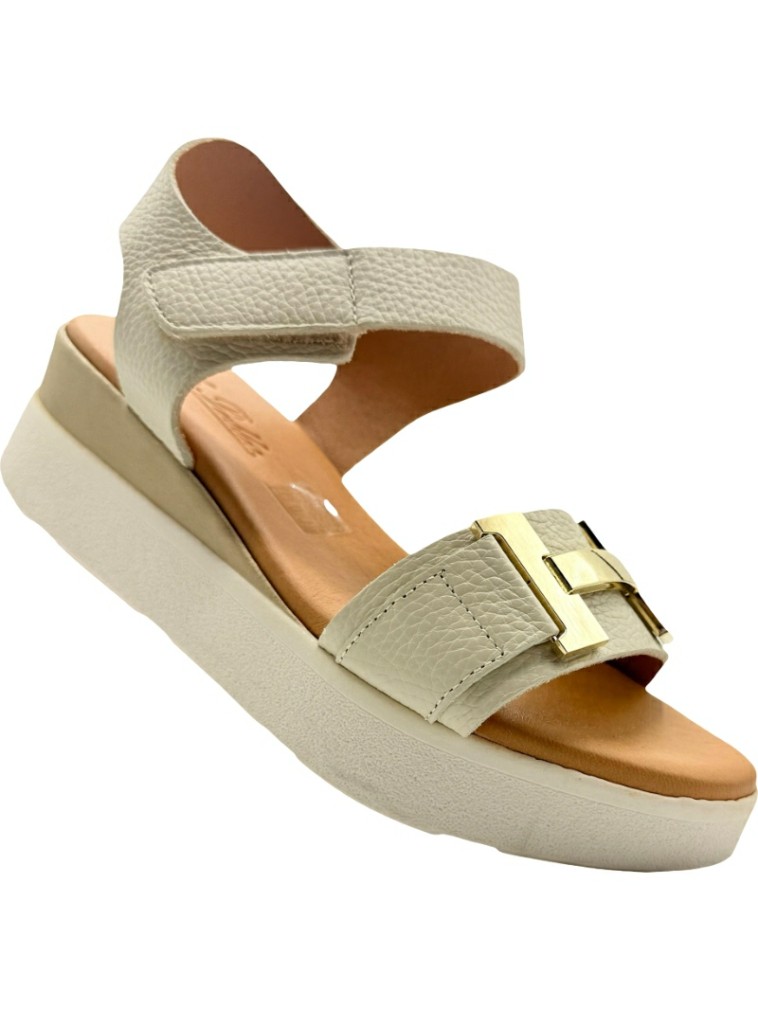 Sandalias de Piel con Plataforma y adorno de oro 2