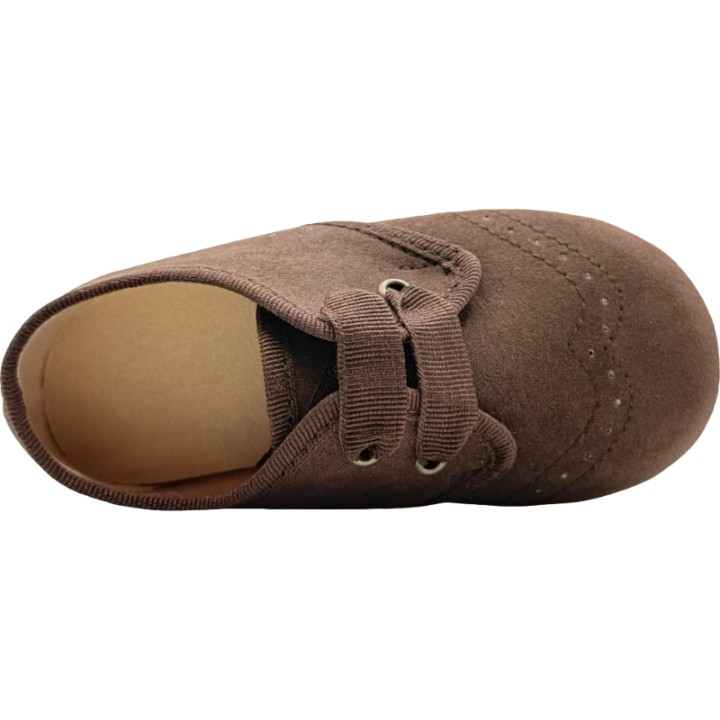 Zapato de Serratex con cordones tipo lazo palavega